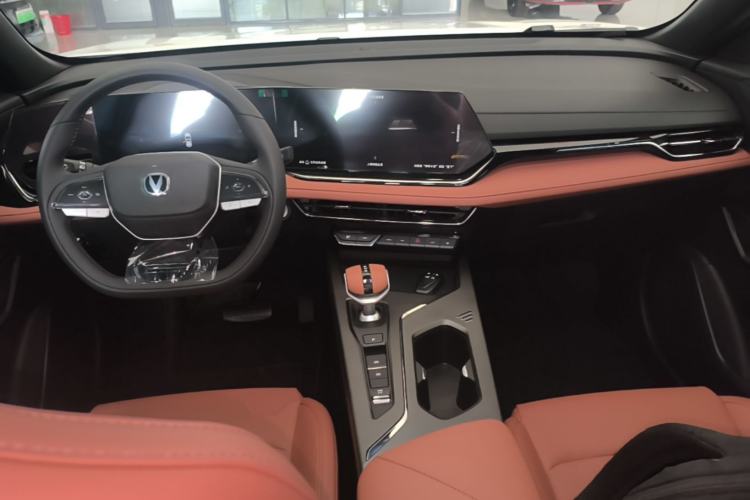 Used CHANGAN X5 PLUS 2026 Model, Second Generation, 1.5T Pioneer PRO Center Console