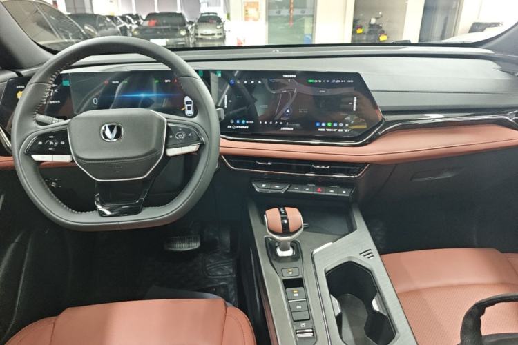 Used CHANGAN X5 PLUS 2026 Model, Second Generation, 1.5T Transcendence PRO Center Console
