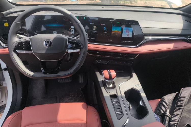 Used CHANGAN X5 PLUS 2026 Model, Second Generation, 1.5T Excellence PRO Center Console