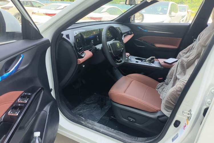 Used CHANGAN X5 PLUS 2026 Model, Second Generation, 1.5T Excellence PRO Driver Seat