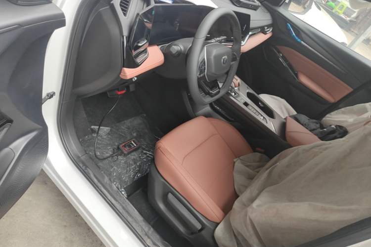 Used CHANGAN X5 PLUS 2026 Model, Second Generation, 1.5T Pioneer PRO Driver Seat