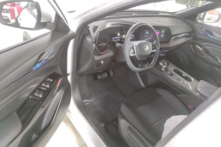 Used CHANGAN X5 PLUS 2026 Model, Second Generation, 1.5T High-Energy PRO Driver Seat