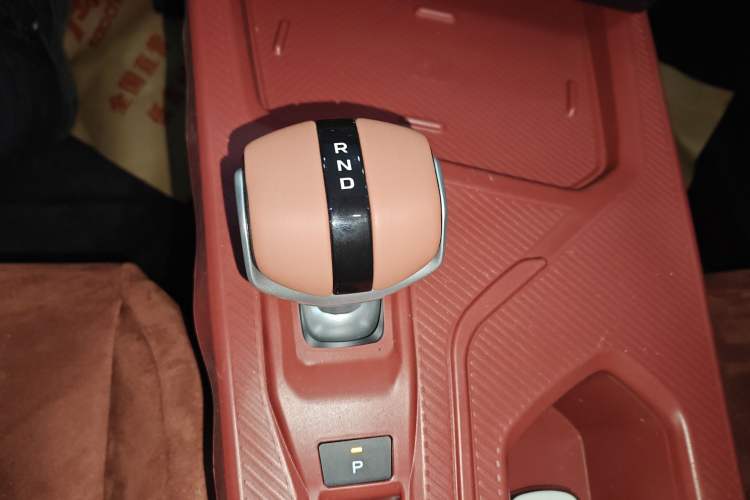 Used CHANGAN X5 PLUS 2026 Model, Second Generation, 1.5T Transcendence PRO Gear Lever