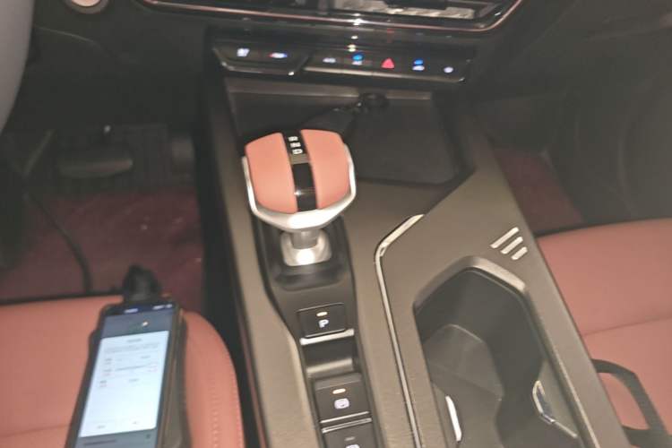 Used CHANGAN X5 PLUS 2026 Model, Second Generation, 1.5T Transcendence PRO Gear Lever