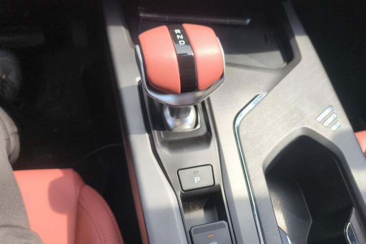 Used CHANGAN X5 PLUS 2026 Model, Second Generation, 1.5T Excellence PRO Gear Lever