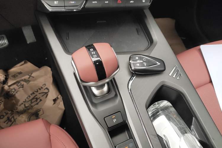 Used CHANGAN X5 PLUS 2026 Model, Second Generation, 1.5T Excellence PRO Gear Lever