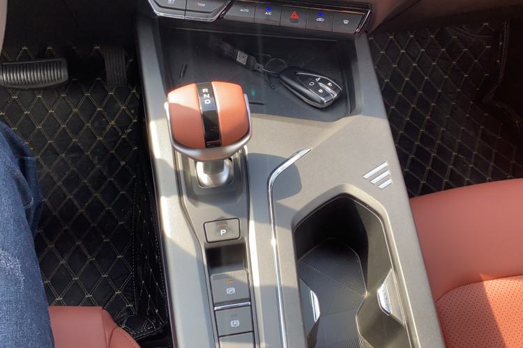 Used CHANGAN X5 PLUS 2026 Model, Second Generation, 1.5T Excellence PRO Gear Lever