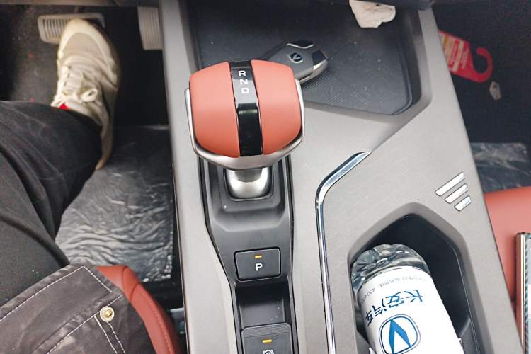 Used CHANGAN X5 PLUS 2026 Model, Second Generation, 1.5T Transcendence PRO Gear Lever