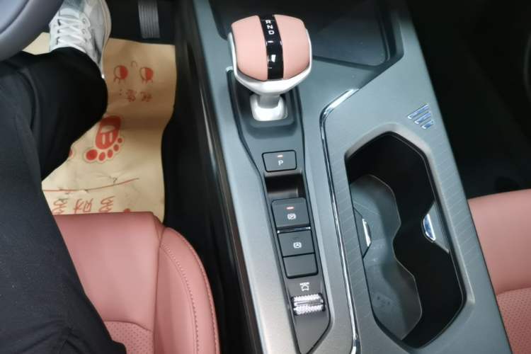 Used CHANGAN X5 PLUS 2026 Model, Second Generation, 1.5T Pioneer PRO Gear Lever