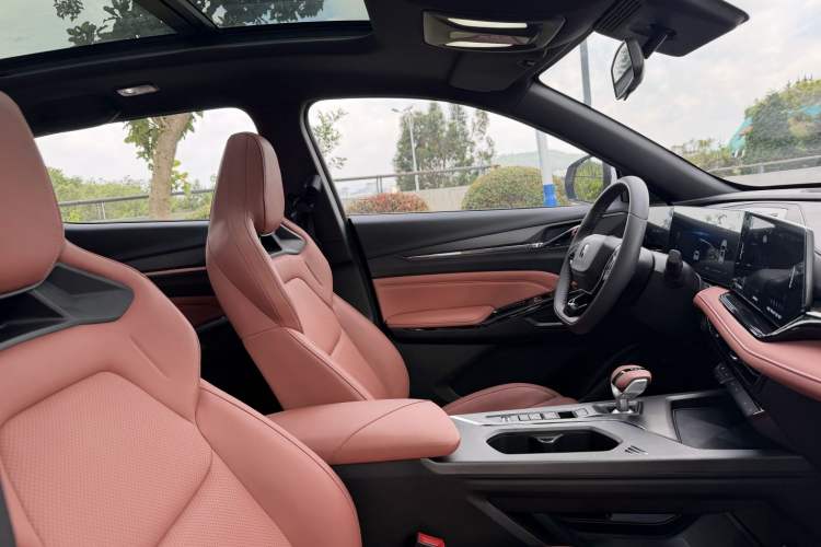 Used CHANGAN X5 PLUS 2026 Model, Second Generation, 1.5T Transcendence PRO Interior 12