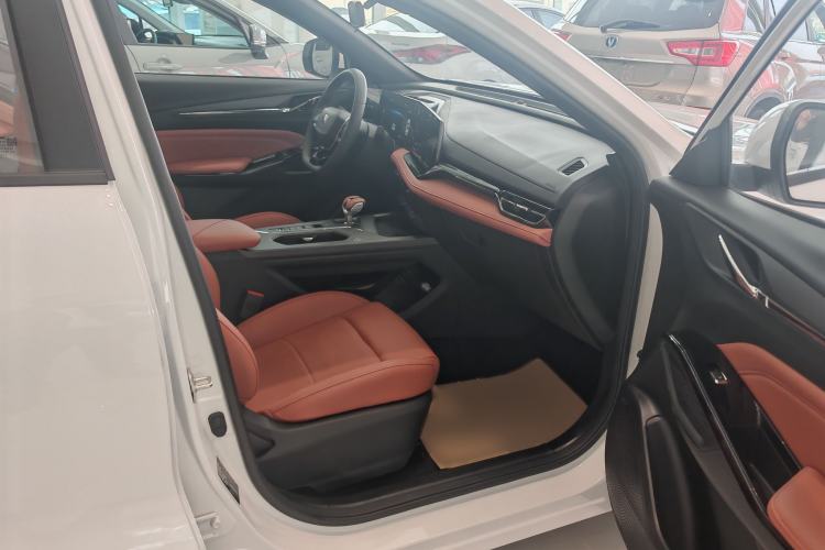 Used CHANGAN X5 PLUS 2026 Model, Second Generation, 1.5T Transcendence PRO Interior 4