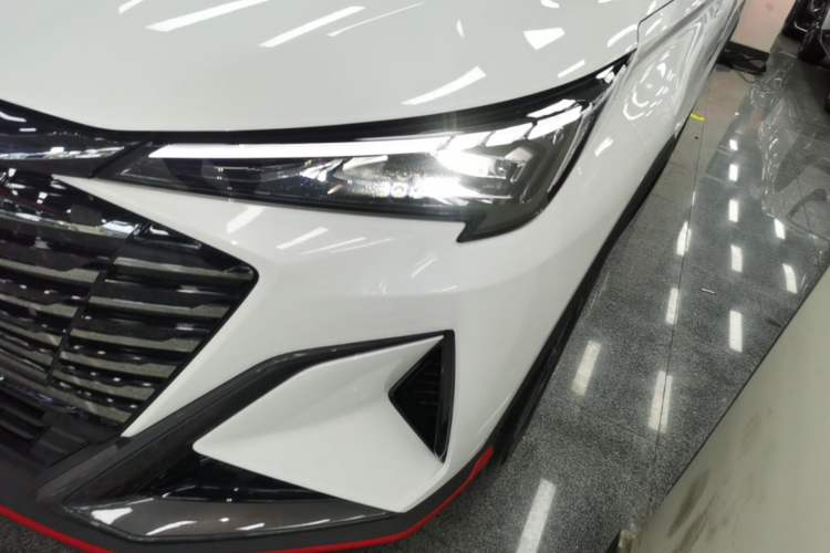 Used CHANGAN X5 PLUS 2026 Model, Second Generation, 1.5T Pioneer PRO Left Front Headlight