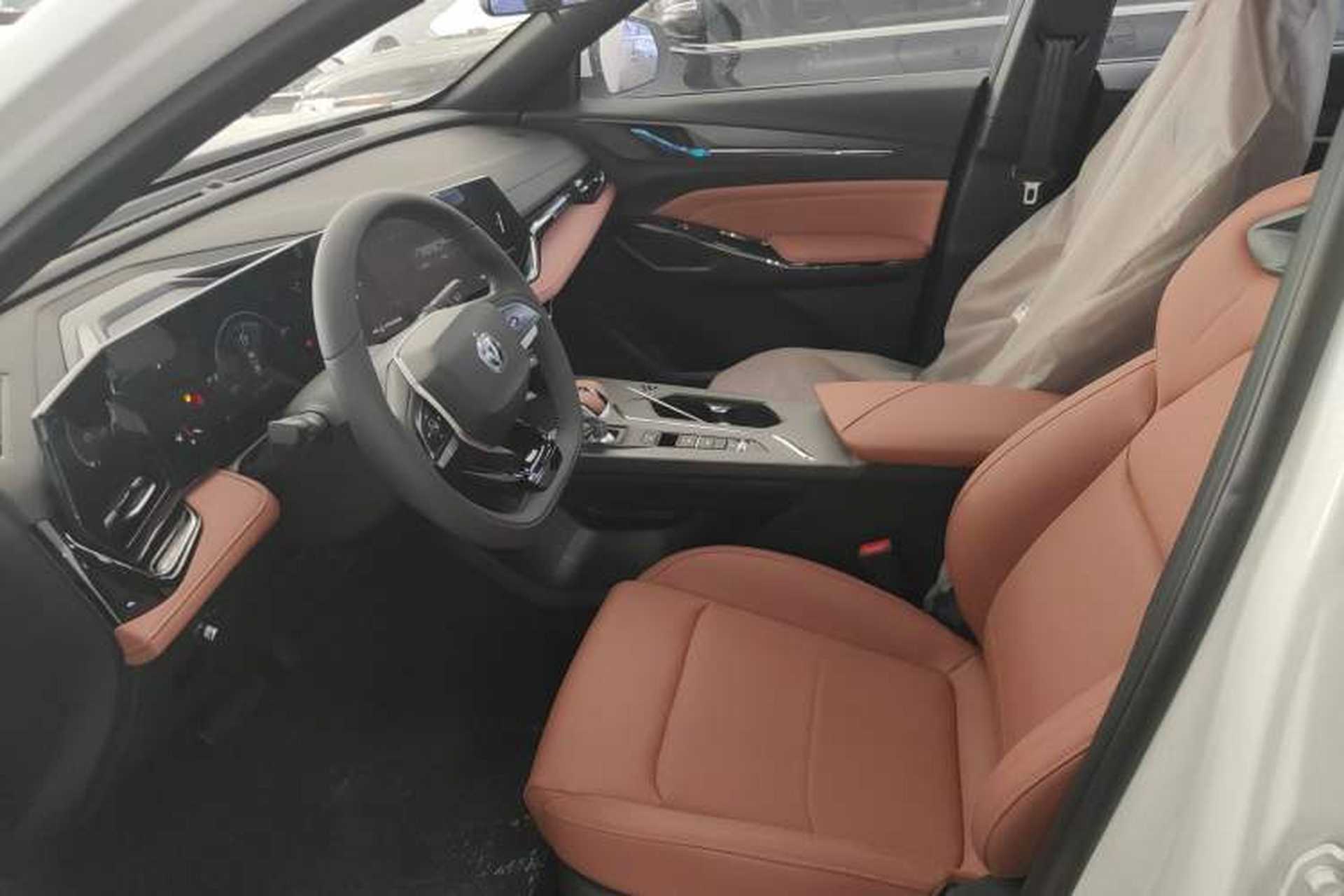 Used CHANGAN X5 PLUS 2026 Model, Second Generation, 1.5T Pioneer PRO Left Front Seat