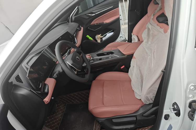 Used CHANGAN X5 PLUS 2026 Model, Second Generation, 1.5T Pioneer PRO Left Front Seat