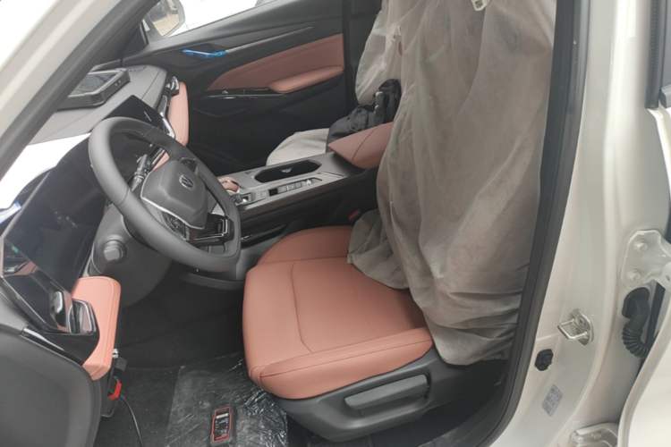 Used CHANGAN X5 PLUS 2026 Model, Second Generation, 1.5T Pioneer PRO Left Front Seat