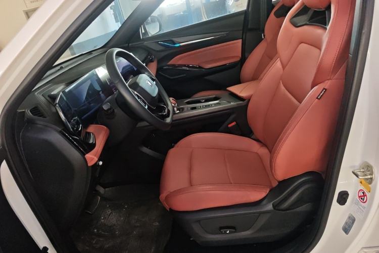 Used CHANGAN X5 PLUS 2026 Model, Second Generation, 1.5T Excellence PRO Left Front Seat