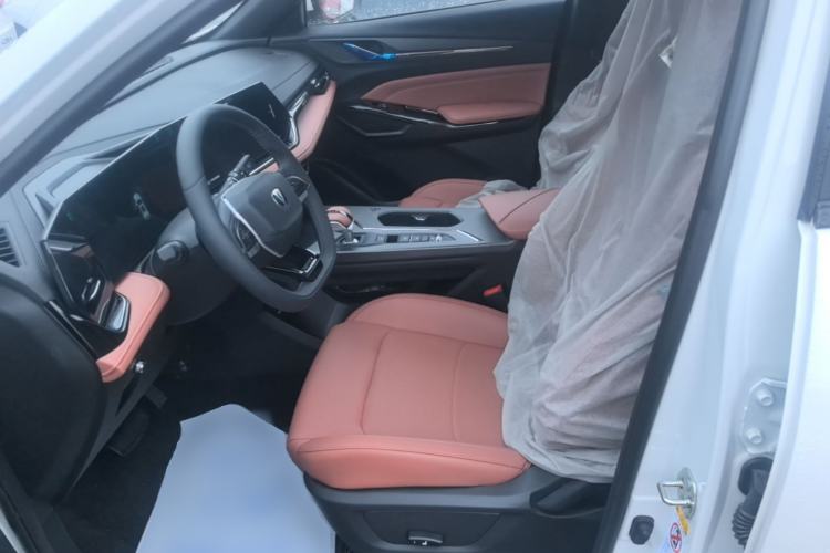 Used CHANGAN X5 PLUS 2026 Model, Second Generation, 1.5T Excellence PRO Left Front Seat