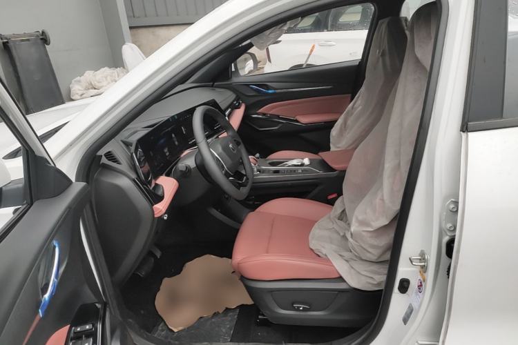 Used CHANGAN X5 PLUS 2026 Model, Second Generation, 1.5T Excellence PRO Left Front Seat