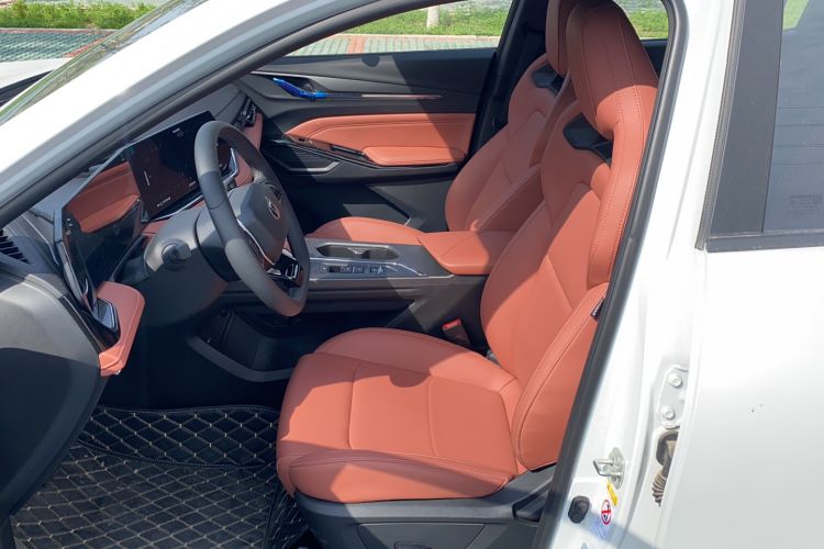 Used CHANGAN X5 PLUS 2026 Model, Second Generation, 1.5T Excellence PRO Left Front Seat