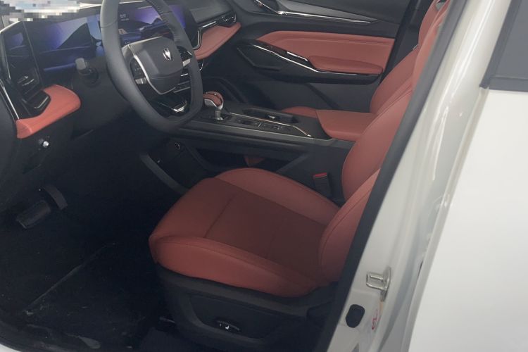 Used CHANGAN X5 PLUS 2026 Model, Second Generation, 1.5T Excellence PRO Left Front Seat