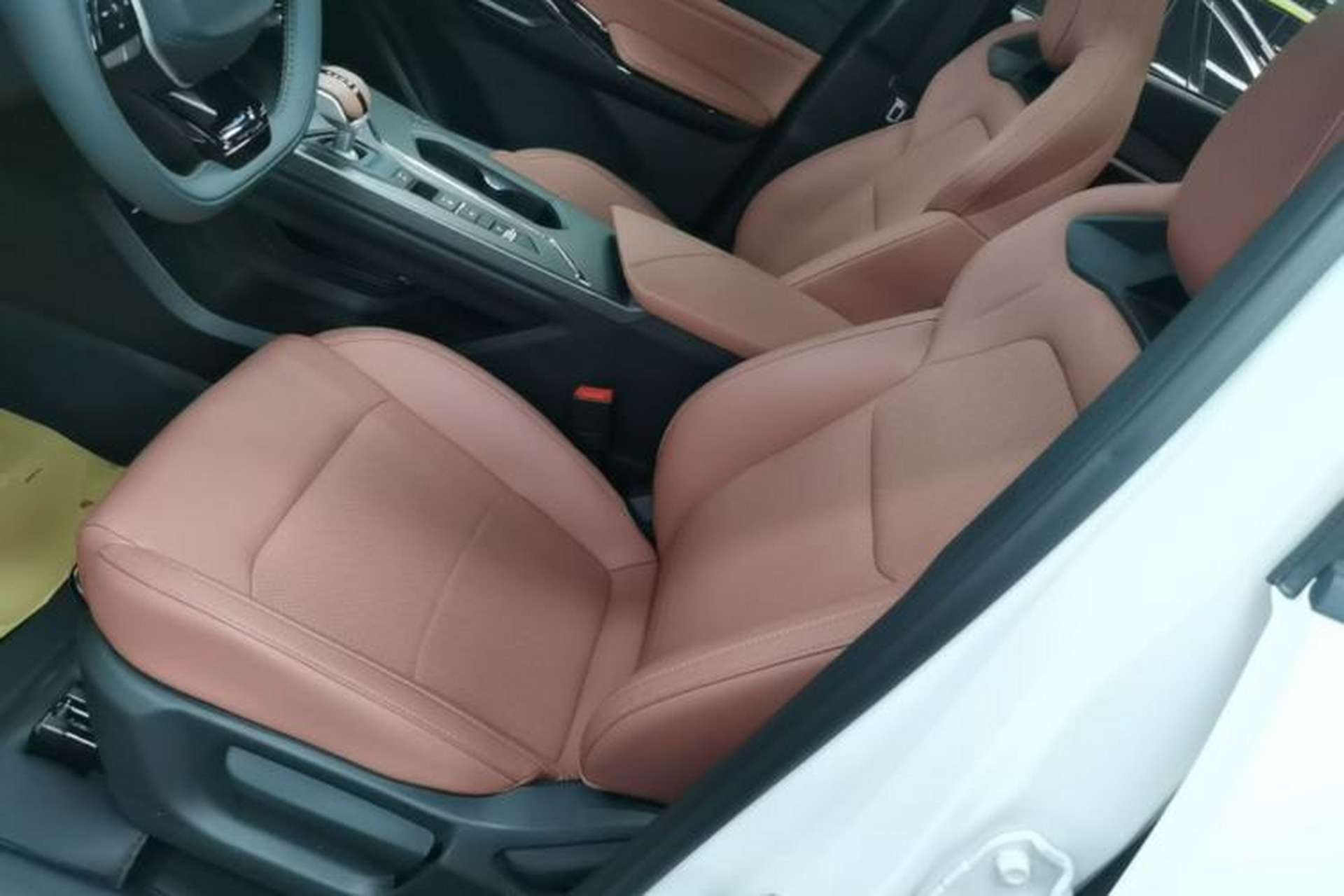 Used CHANGAN X5 PLUS 2026 Model, Second Generation, 1.5T Pioneer PRO Left Front Seat