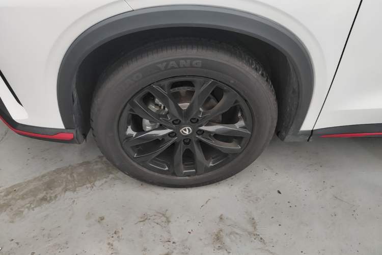 Used CHANGAN X5 PLUS 2026 Model, Second Generation, 1.5T Excellence PRO Left Front Wheel Hub