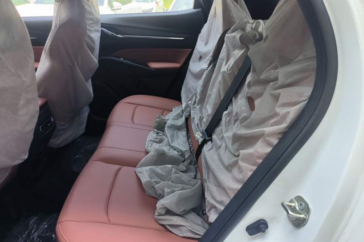 Used CHANGAN X5 PLUS 2026 Model, Second Generation, 1.5T Excellence PRO Left Rear Seat