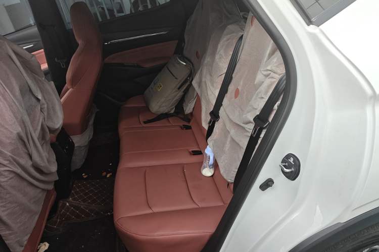 Used CHANGAN X5 PLUS 2026 Model, Second Generation, 1.5T Pioneer PRO Left Rear Seat
