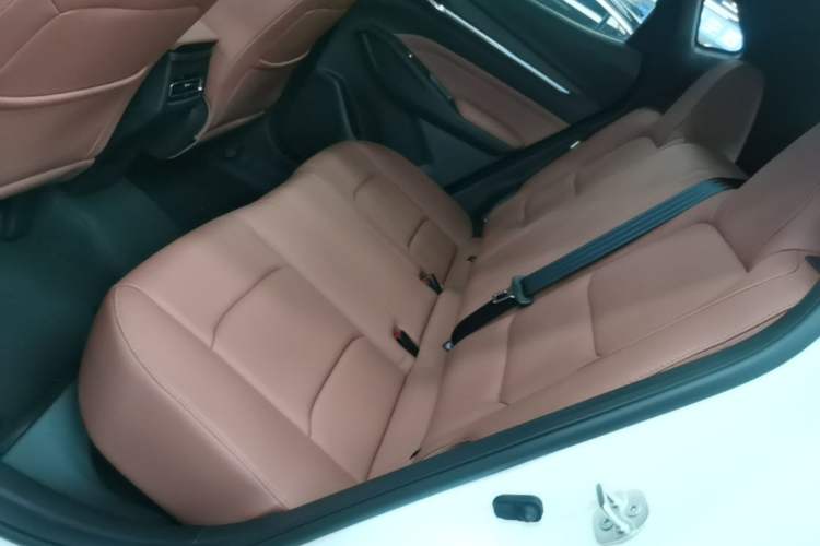Used CHANGAN X5 PLUS 2026 Model, Second Generation, 1.5T Pioneer PRO Left Rear Seat