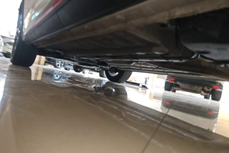 Used CHANGAN X5 PLUS 2026 Model, Second Generation, 1.5T Transcendence PRO Left Side Sill