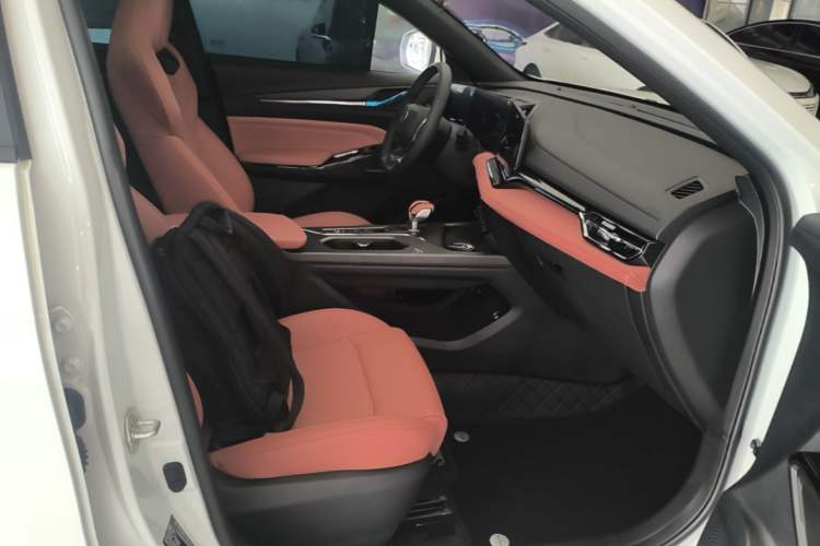 Used CHANGAN X5 PLUS 2026 Model, Second Generation, 1.5T Pioneer PRO Right Front Seat