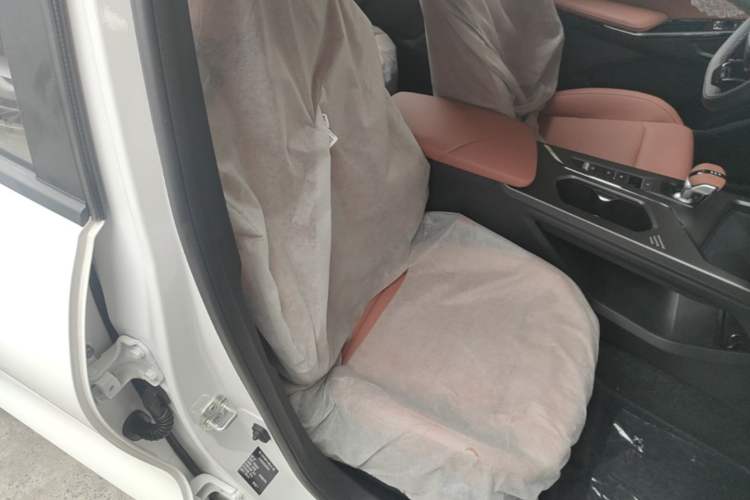Used CHANGAN X5 PLUS 2026 Model, Second Generation, 1.5T Pioneer PRO Right Front Seat
