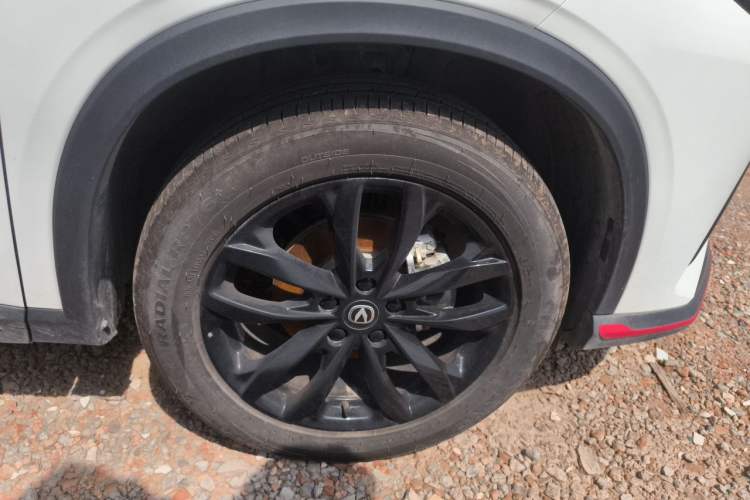 Used CHANGAN X5 PLUS 2026 Model, Second Generation, 1.5T Excellence PRO Right Front Wheel Hub