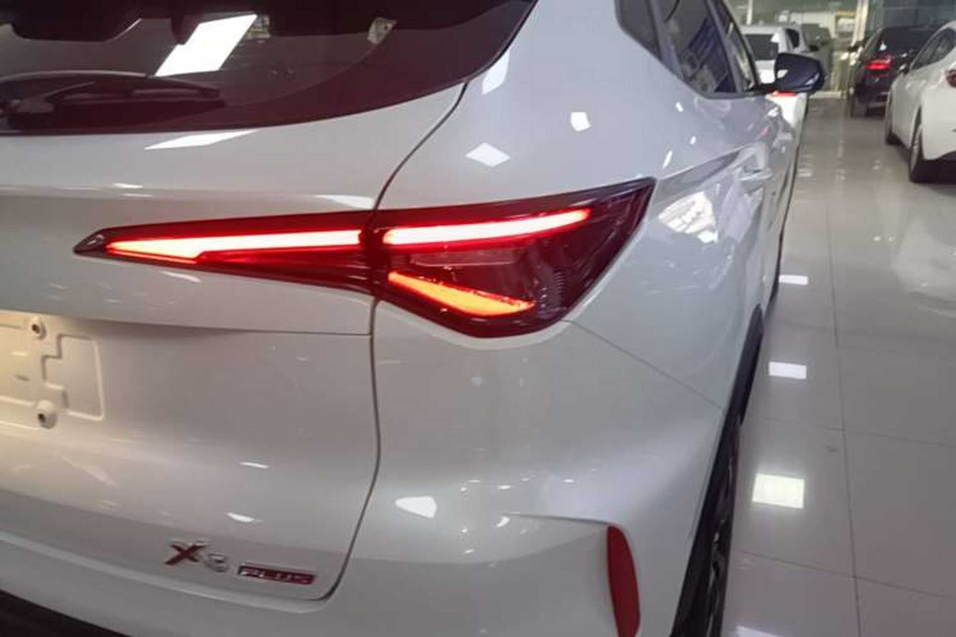 Used CHANGAN X5 PLUS 2026 Model, Second Generation, 1.5T Transcendence PRO Right Rear Taillight