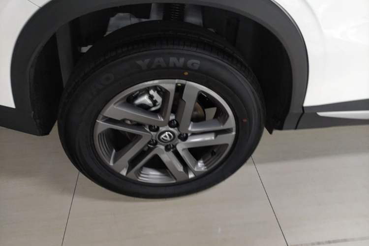 Used CHANGAN X5 PLUS 2026 Model, Second Generation, 1.5T High-Energy PRO Right Rear Wheel Hub