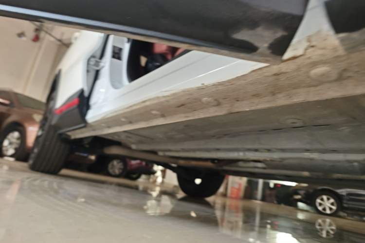 Used CHANGAN X5 PLUS 2026 Model, Second Generation, 1.5T Transcendence PRO Right Side Sill