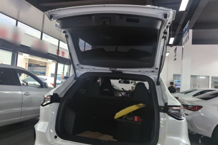 Used CHANGAN X5 PLUS 2026 Model, Second Generation, 1.5T High-Energy PRO Trunk