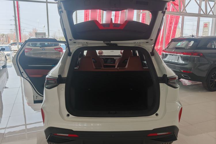 Used CHANGAN X5 PLUS 2026 Model, Second Generation, 1.5T Transcendence PRO Trunk