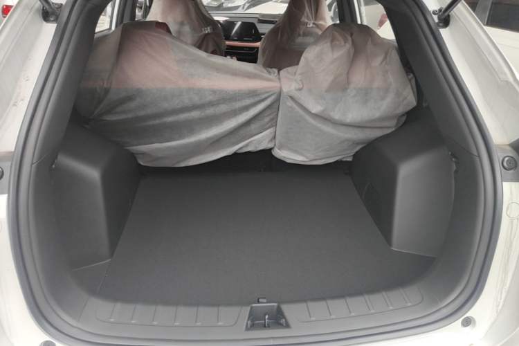 Used CHANGAN X5 PLUS 2026 Model, Second Generation, 1.5T Pioneer PRO Trunk