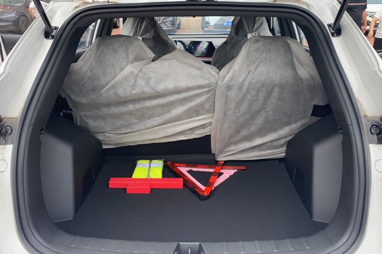 Used CHANGAN X5 PLUS 2026 Model, Second Generation, 1.5T High-Energy PRO Trunk