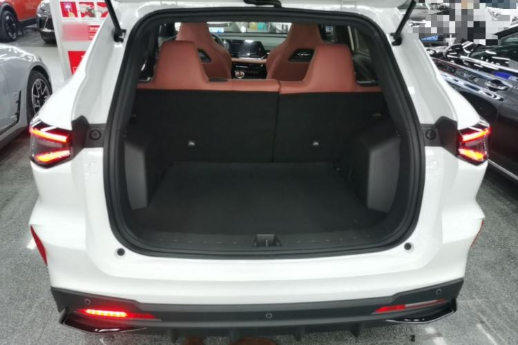Used CHANGAN X5 PLUS 2026 Model, Second Generation, 1.5T Pioneer PRO Trunk