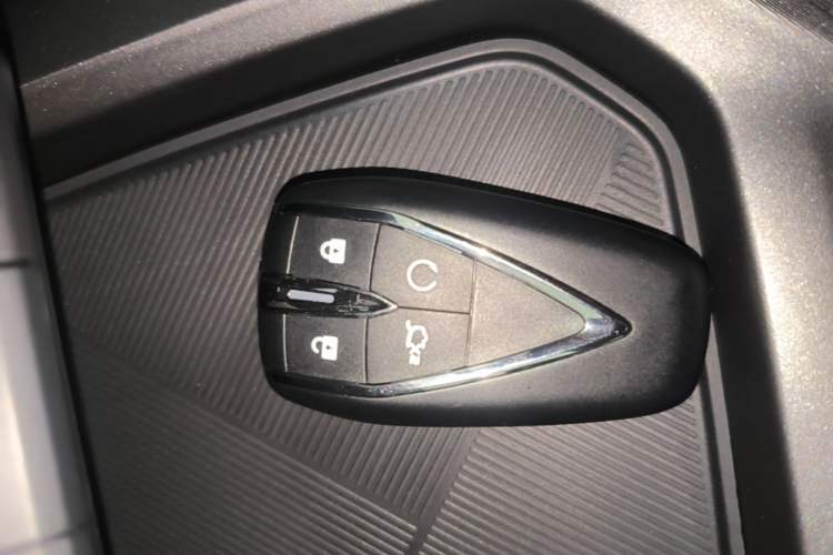 Used CHANGAN X5 PLUS 2026 Model, Second Generation, 1.5T Pioneer PRO Vehicle Key