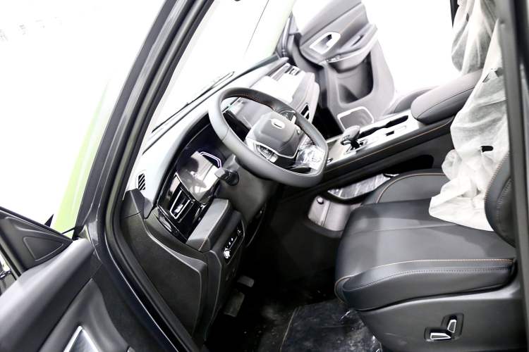 Used CHANGAN X7 PLUS 2024 1.5T Automatic Prestige 7-Seater Exterior 4