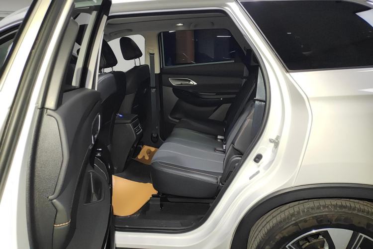 Used CHANGAN X7 PLUS 2024 1.5T Automatic Luxury 7-Seater Left Rear Seat