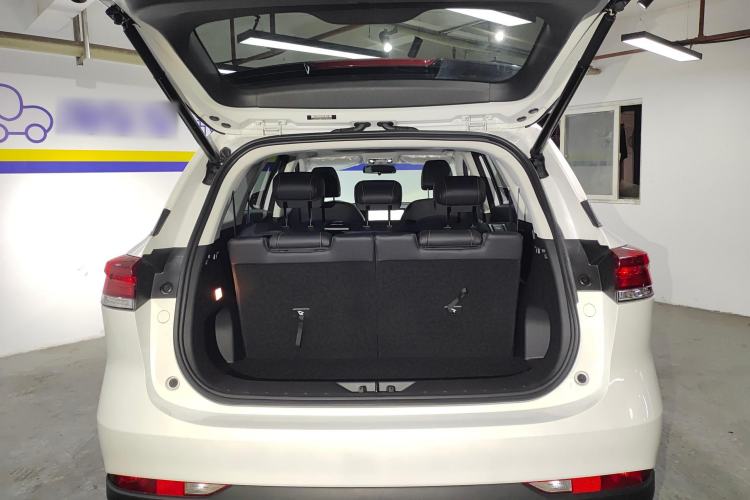Used CHANGAN X7 PLUS 2024 1.5T Automatic Luxury 7-Seater Trunk