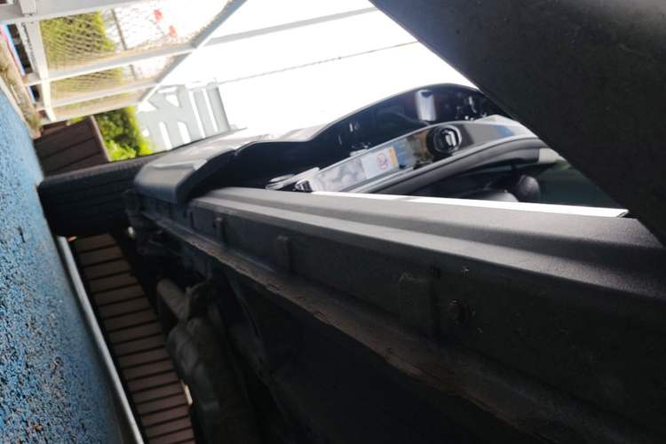 Used CHANGAN X7 PLUS 2024 1.5T Automatic Luxury Edition 5 Seats Right Side Sill