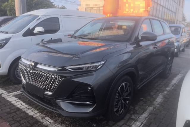 Used CHANGAN X7 PLUS 2024 1.5T Automatic Prestige 7-Seater