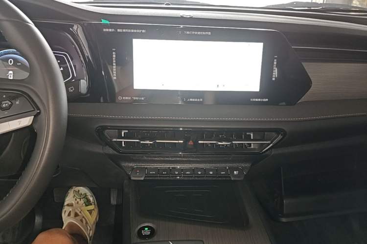 Used CHANGAN X7 PLUS 2024 1.5T Automatic Prestige 7-Seater Audio And AC Panel