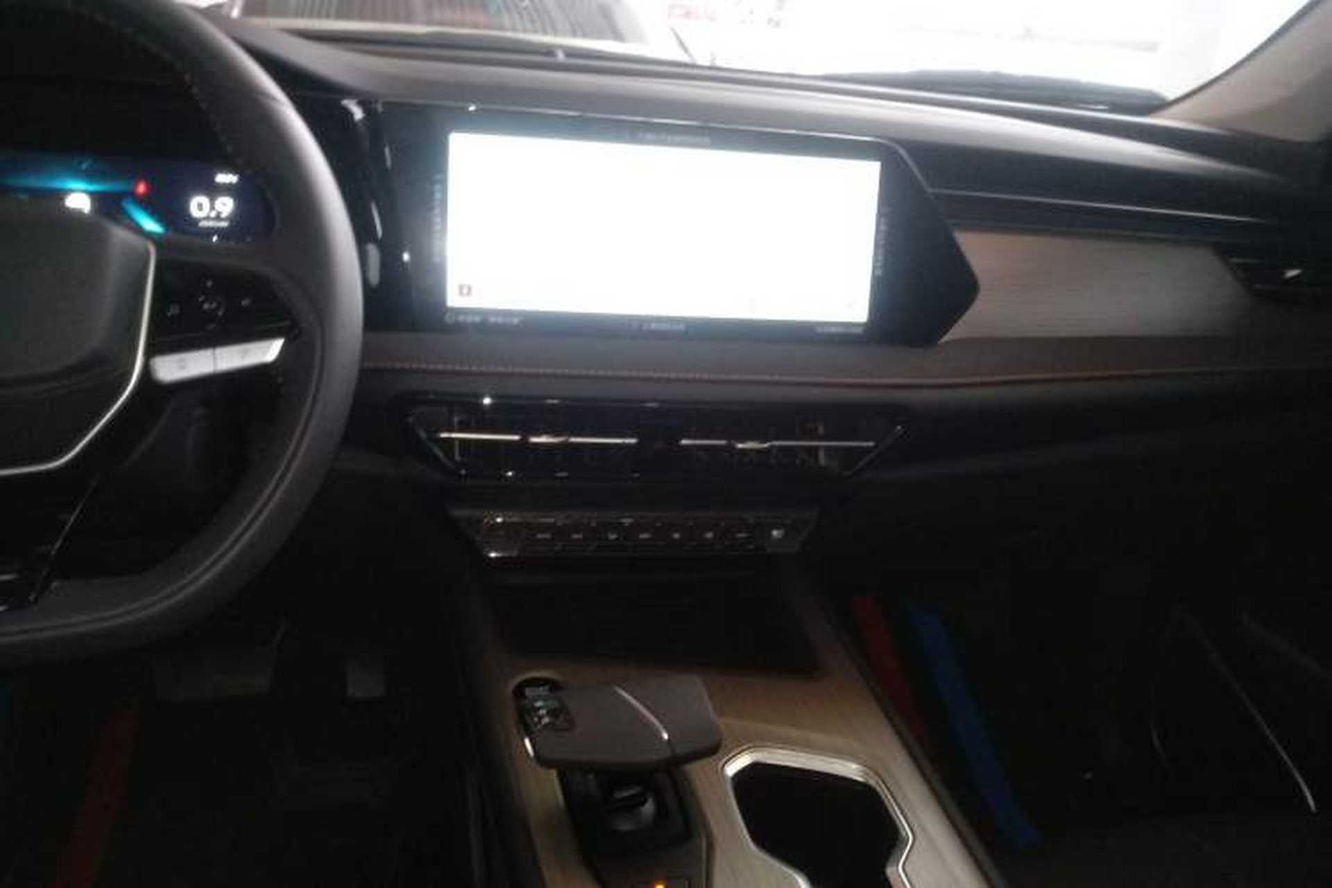 Used CHANGAN X7 PLUS 2024 1.5T Automatic Luxury 7-Seater Audio And AC Panel