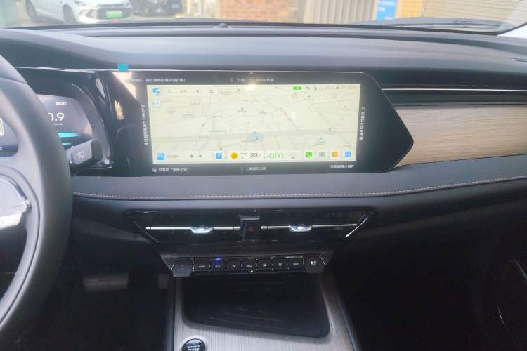 Used CHANGAN X7 PLUS 2024 1.5T Automatic Luxury 7-Seater Audio And AC Panel